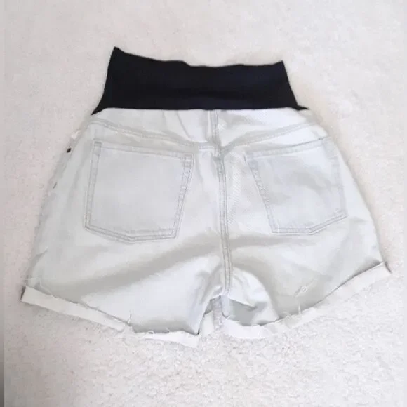 Old Navy light blue maternity jean shorts - Picture 4 of 5